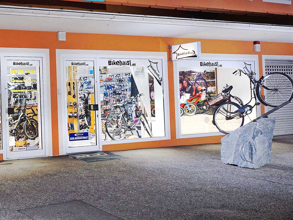 Ein Teil der Ladenfront vom Bikehaisl in Pfarrkirchen
